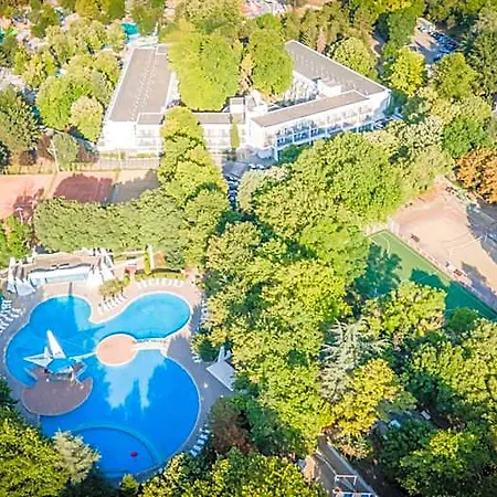 Ralitsa Aquaclub 4*