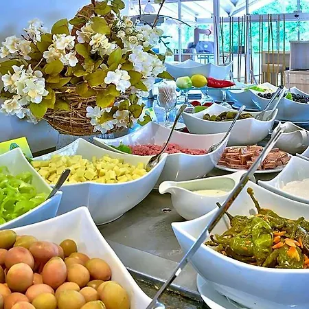Ralitsa Aquaclub Hotel 4*