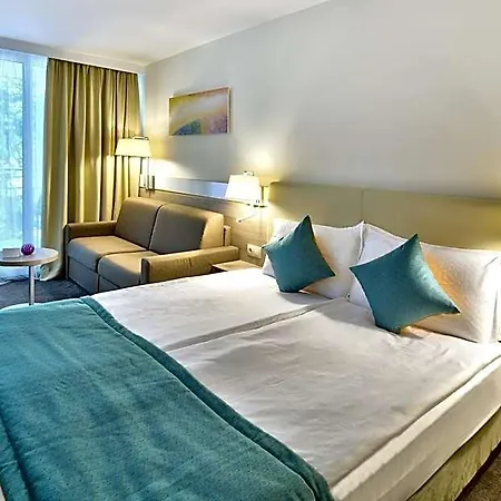 Ralitsa Aquaclub Hotel 4*