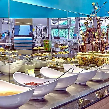 Ralitsa Aquaclub Hotel 4*